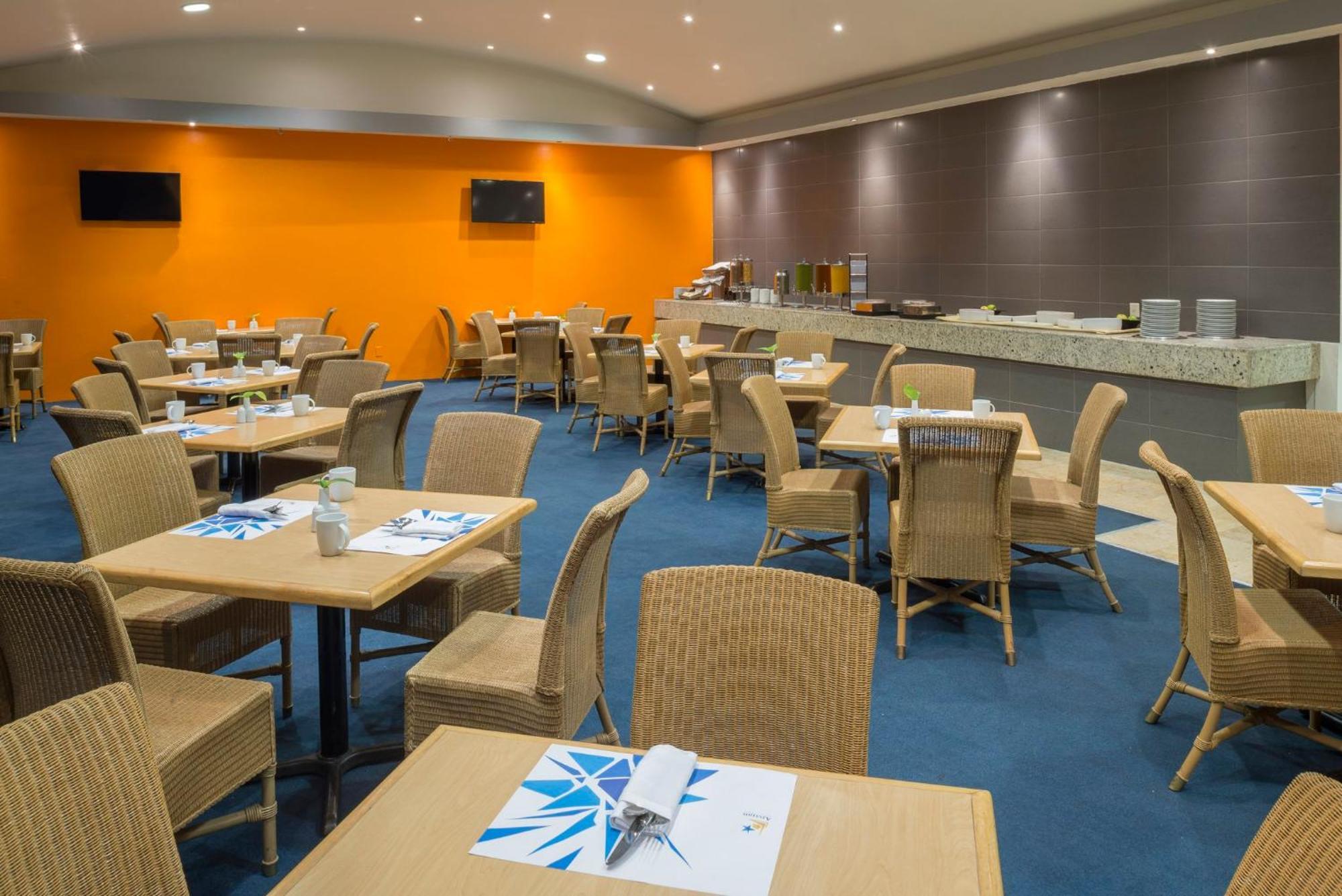 Real Inn Nuevo Laredo Εξωτερικό φωτογραφία